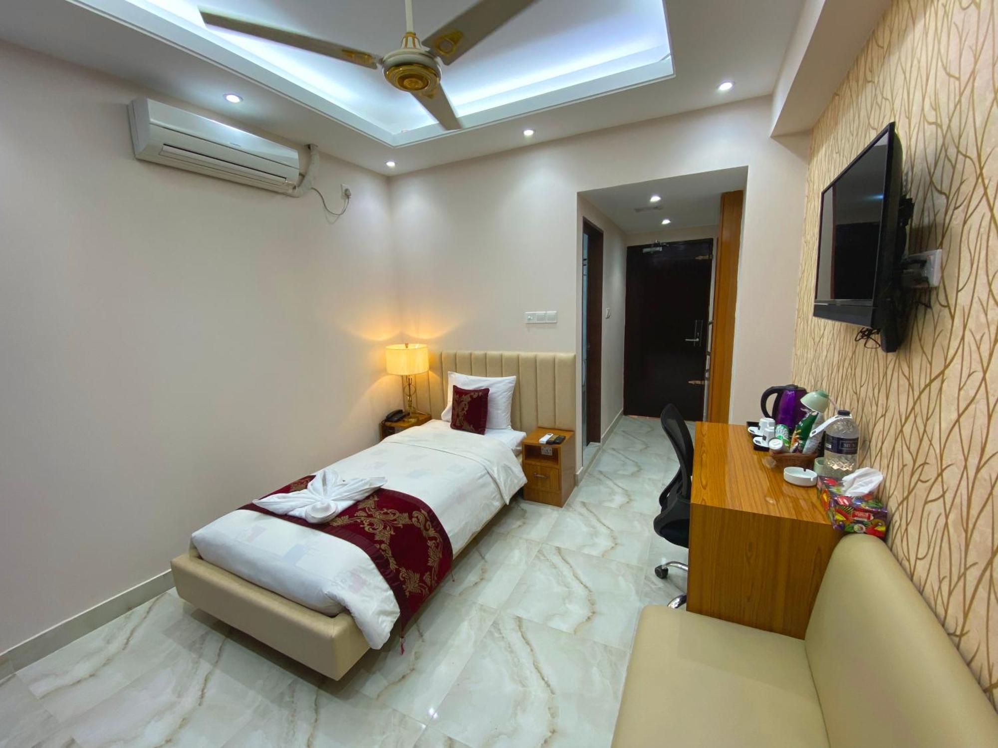 Hotel Valentino Noakhali Dış mekan fotoğraf