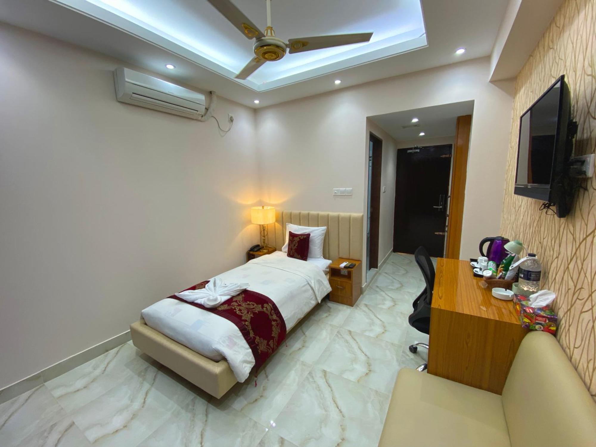 Hotel Valentino Noakhali Dış mekan fotoğraf